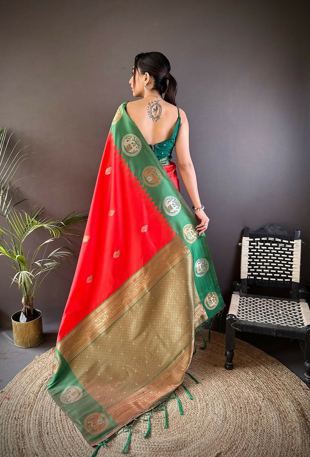 Joban Fashion Green Butti Banarasi Silk Sarees