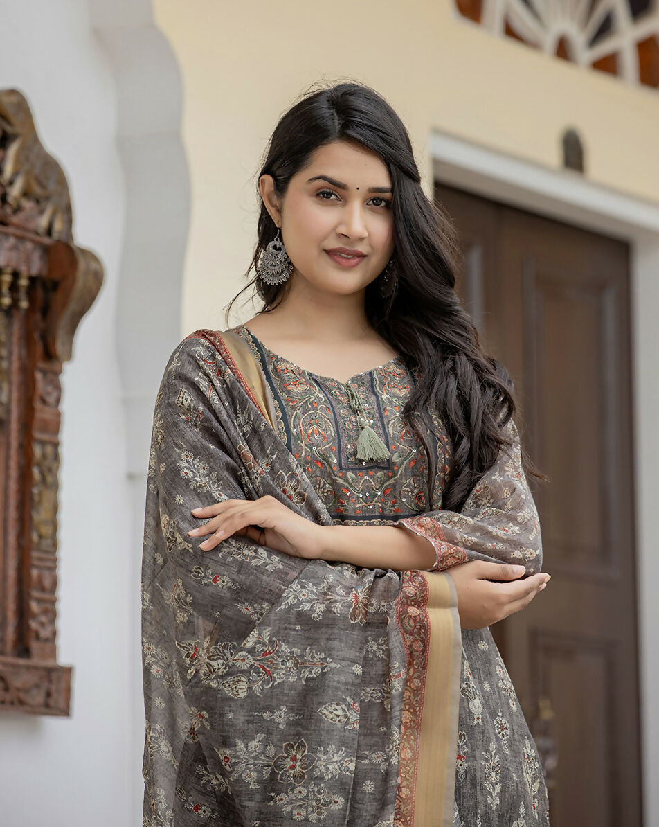 Kaajh Women's Grey-Green Digital Print Chanderi Kurta Pant Set With Dupatta