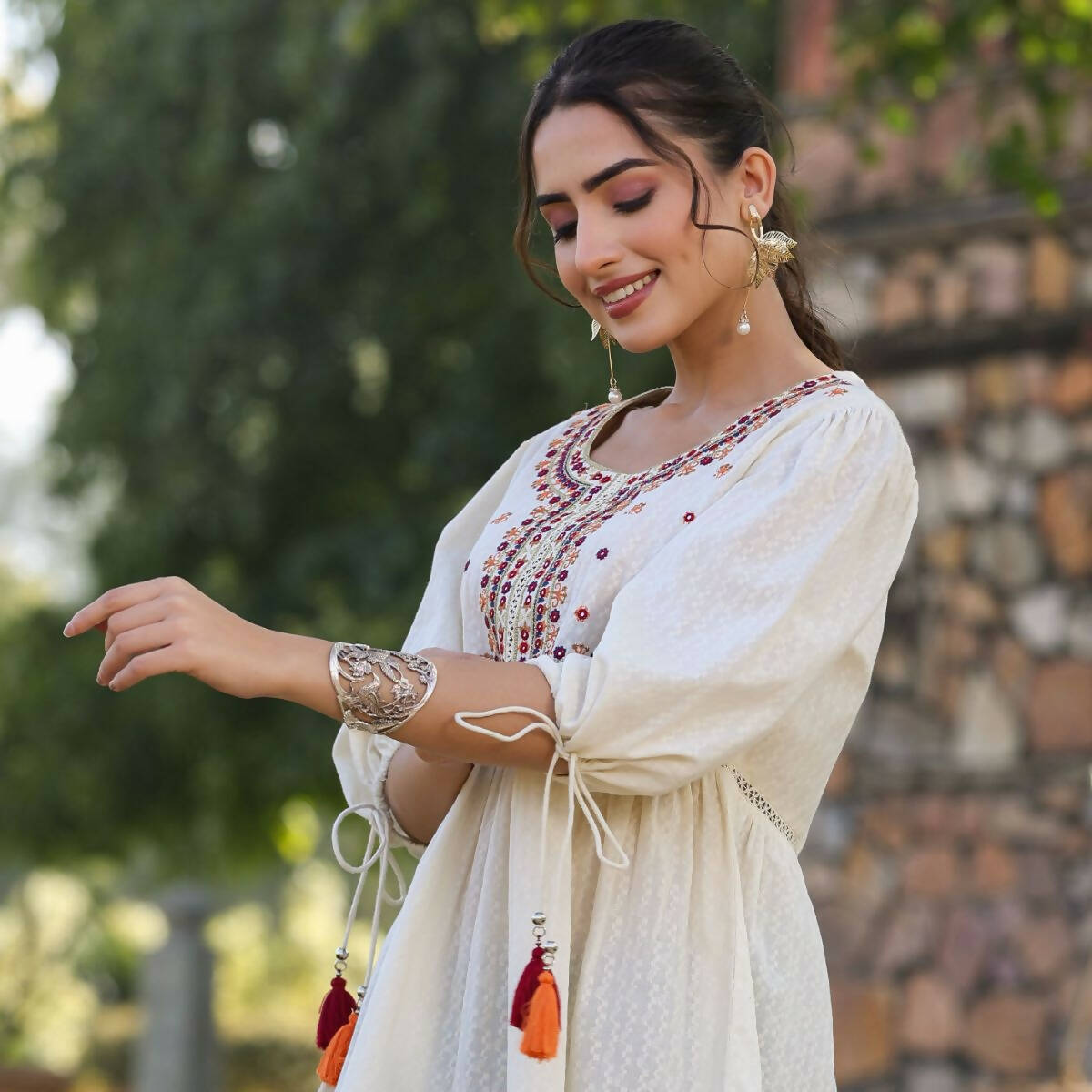 Juniper Women's Offwhite Cotton Solid With Embroidered Straight Tunic