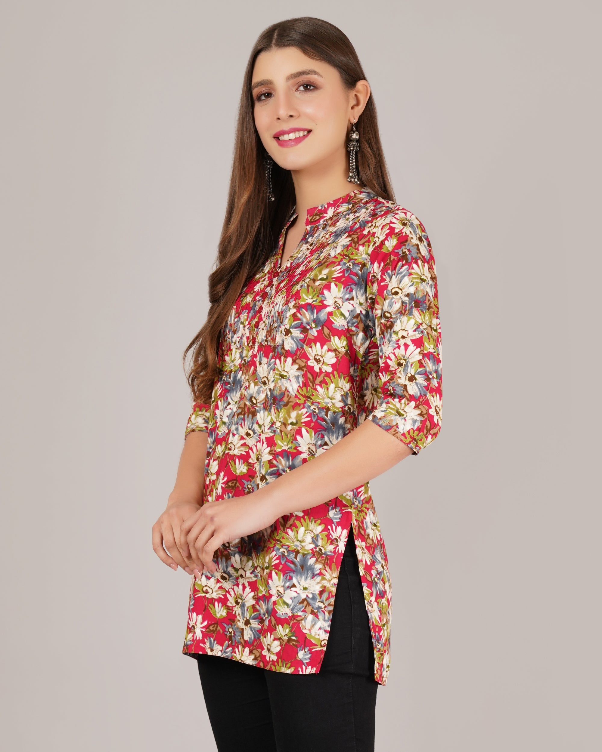 Jaitra Apparels Women Printed Rayon Straight Kurta (Multicolor)