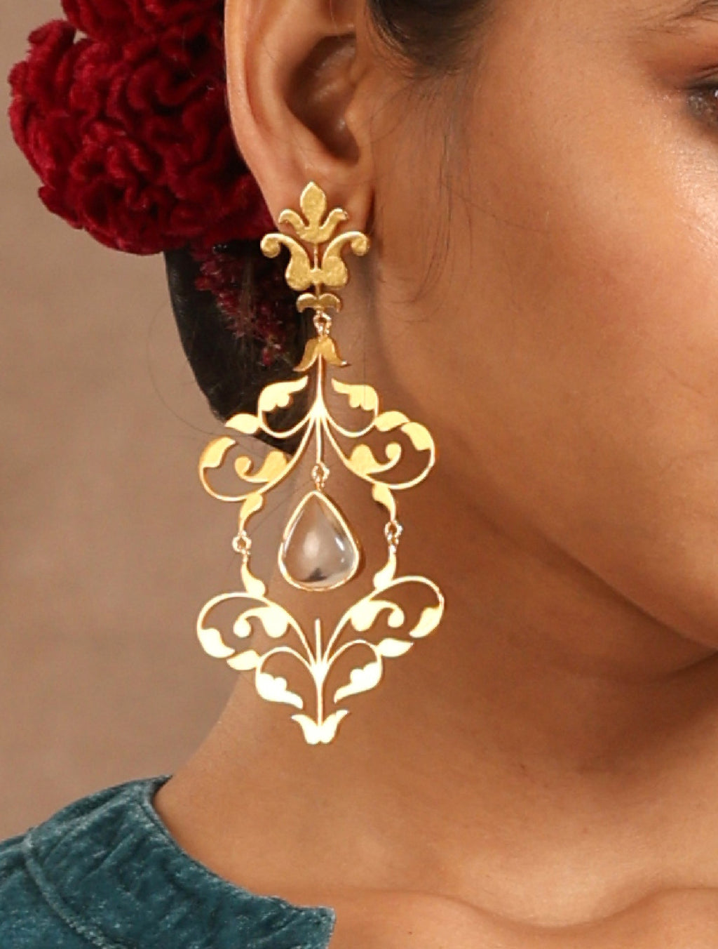 trueBrowns Gold-Polished Tear Drop Earrings