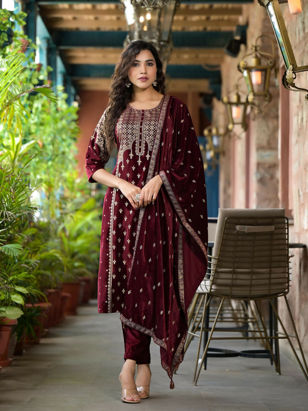 Juniper Women's Maroon Ethnic Motif Printed Velvet Kurta Set With Tassels