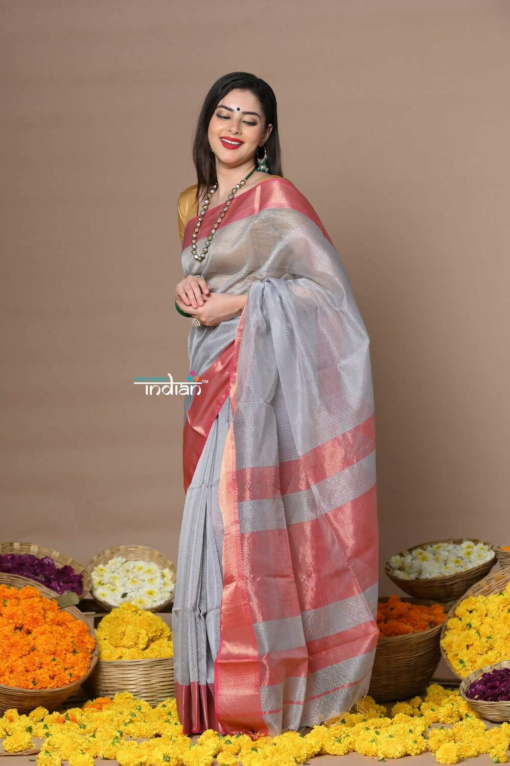 Very Much Indian Rajsi - Handloom Ari Checks Cotton Silk Saree With Golden Border - Grey