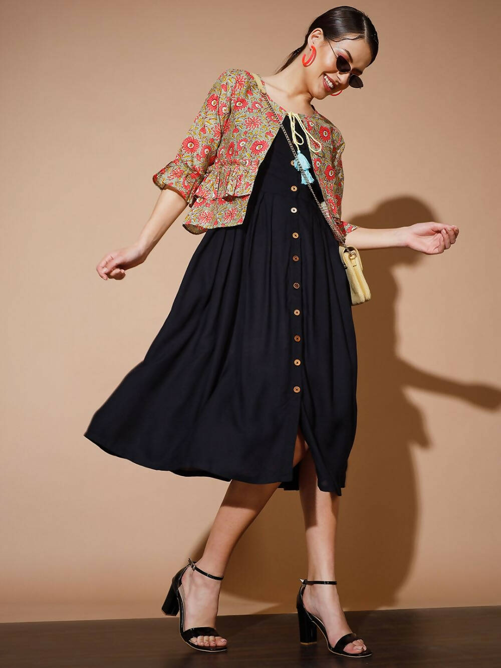Myshka Women Black Geometric Dresses