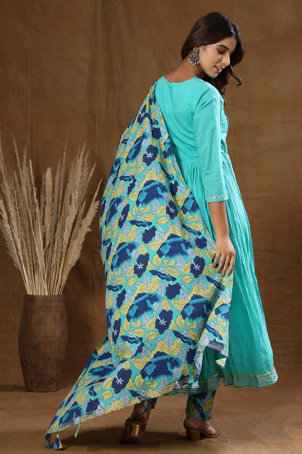 Kaajh Women's Turquoise Floral Print Anarkali Suit Set