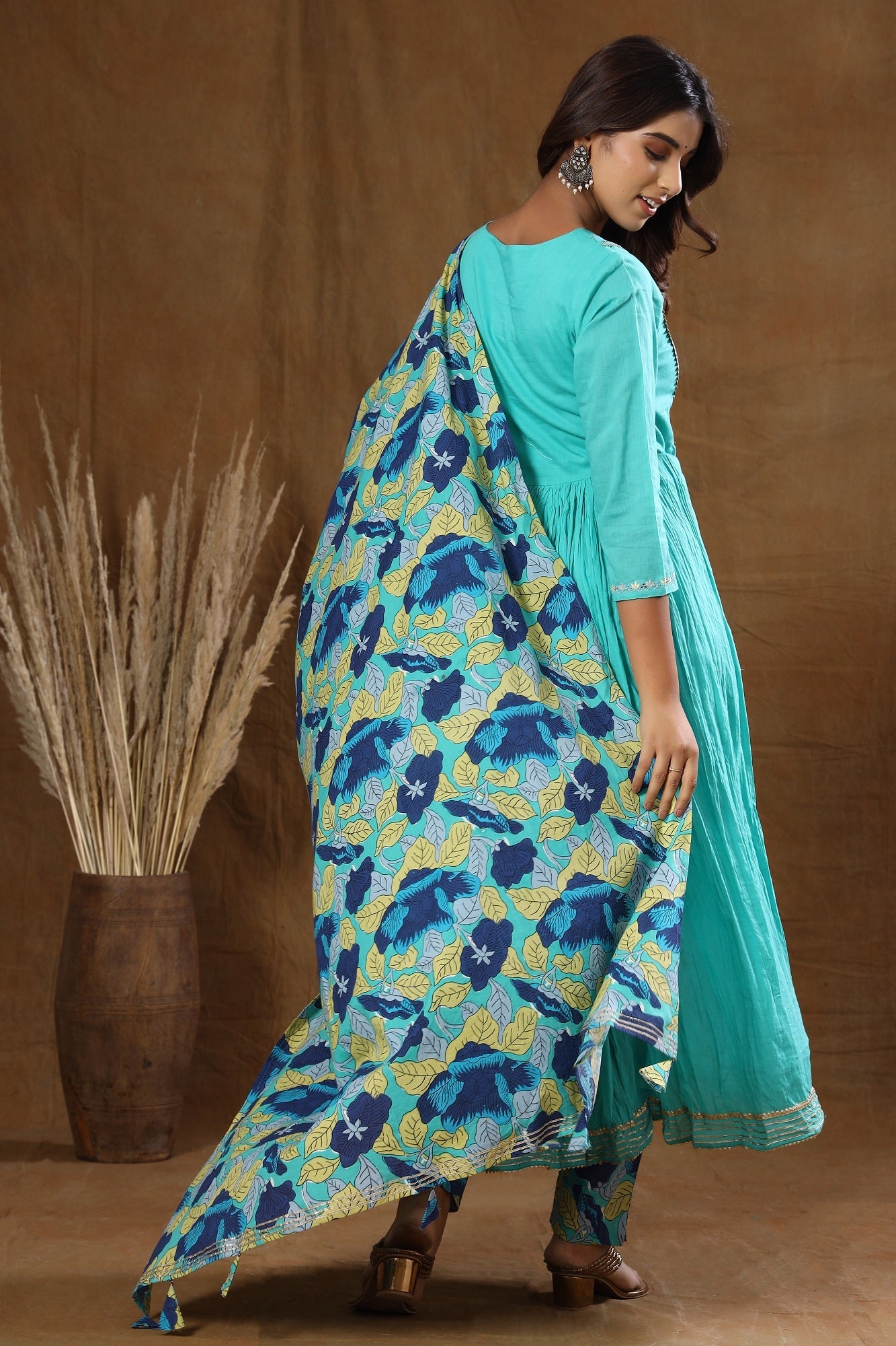 Kaajh Women's Turquoise Floral Print Anarkali Suit Set