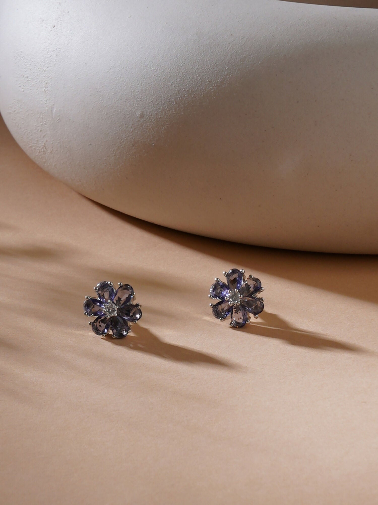 stone stud (grey) - Ruby Raang