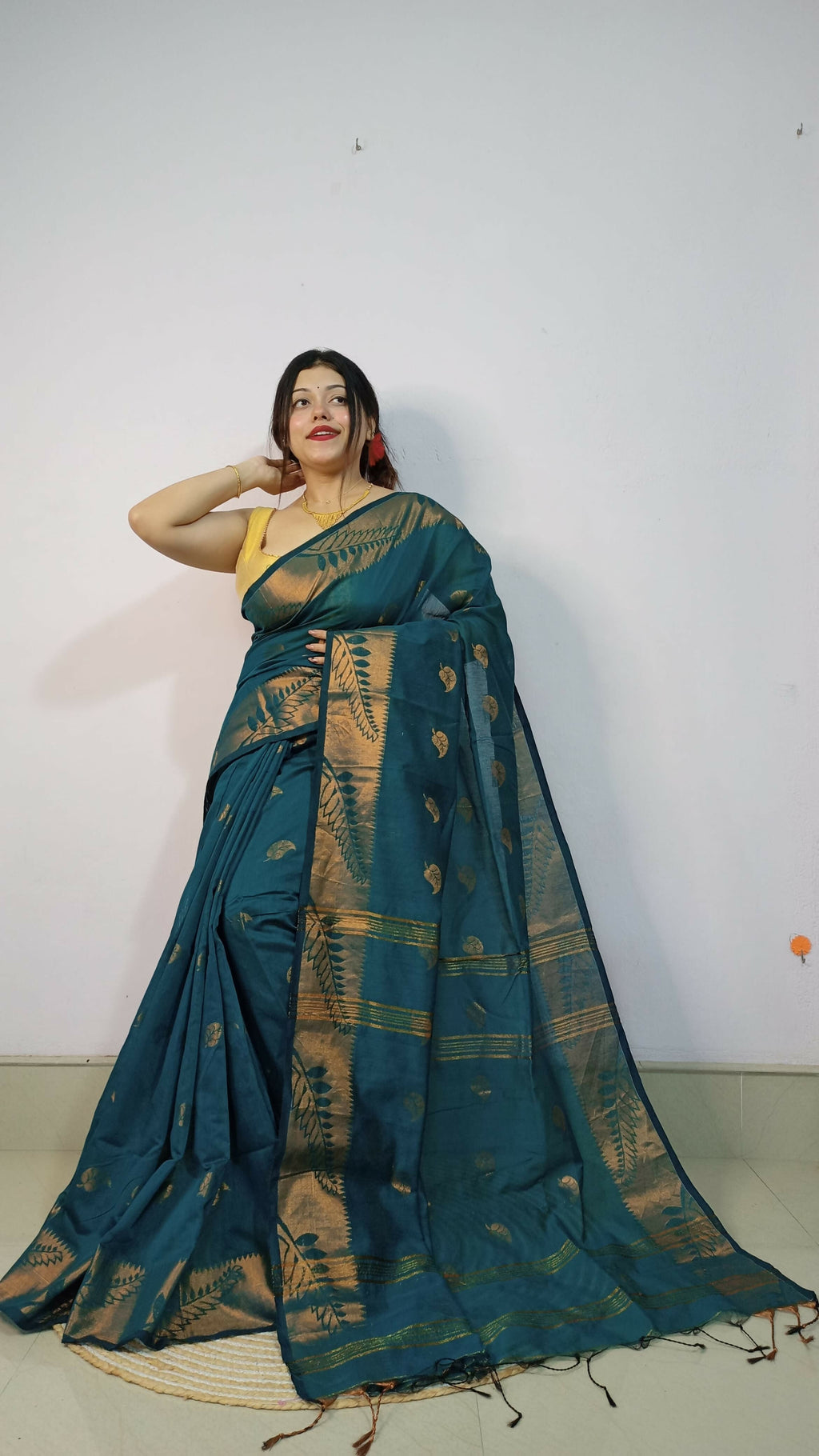 Exclusive Collection Beautiful Purssion Green Cotton Silk Woven Handloom Saree With Running Blouse Piece