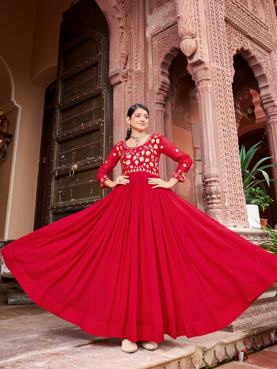 Prazu Fashion Maroon Georgette Embroidered Zari Work Designer Gown