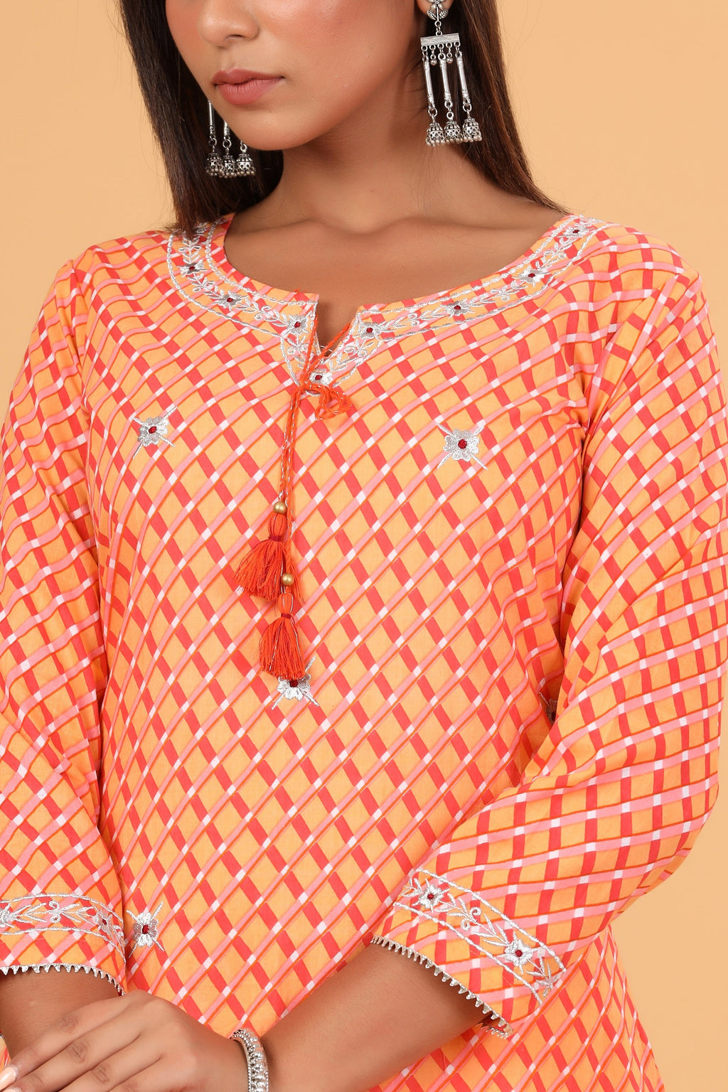 Kaajh Women's Orange Lehariya Print Kurta