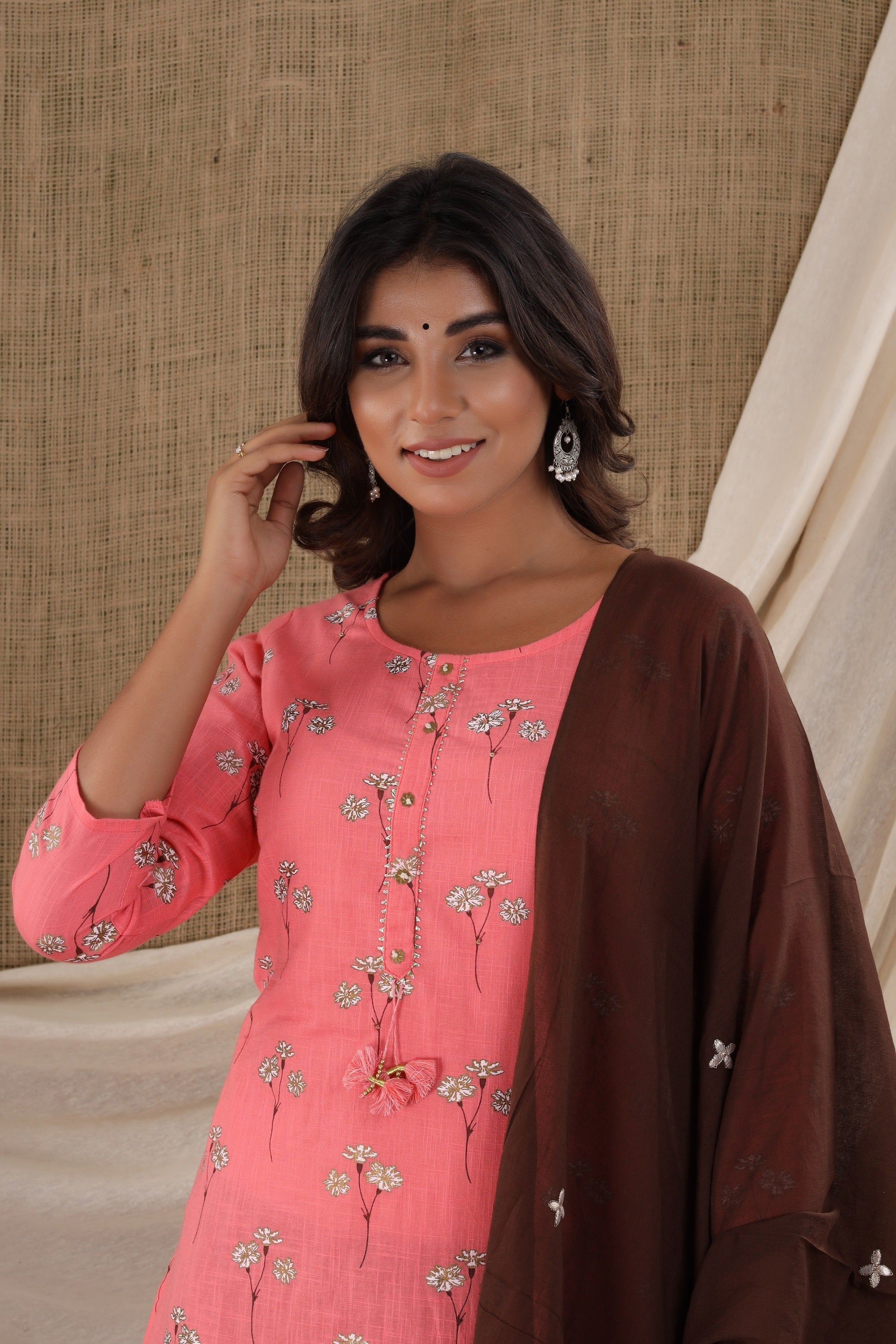 Kaajh Pink Floral Print Beautiful Suit Set For Women
