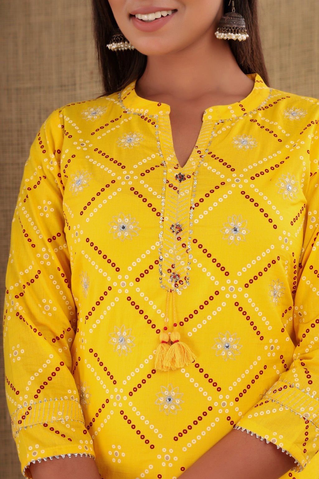Kaajh Women's Yellow Bandhej Print Kurta Pant Set