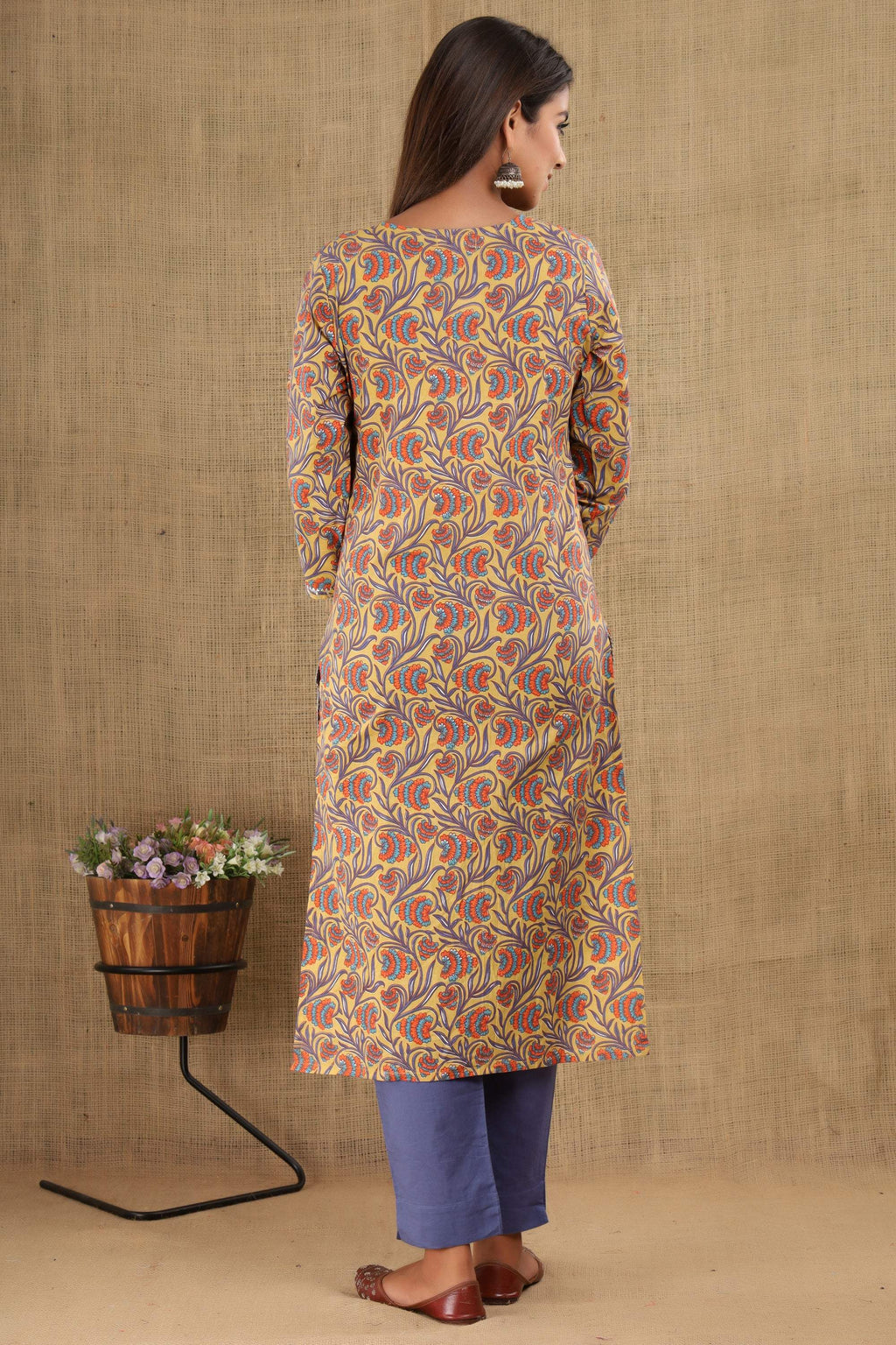 Kaajh Women's Blue Yellow Floral Print Suit Set