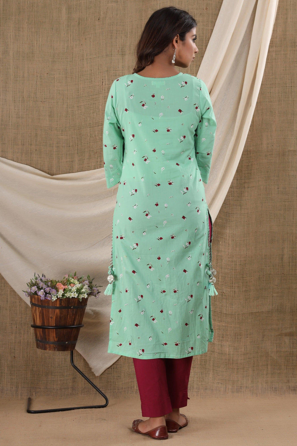 Kaajh Women's Green Floral Print Suit Set
