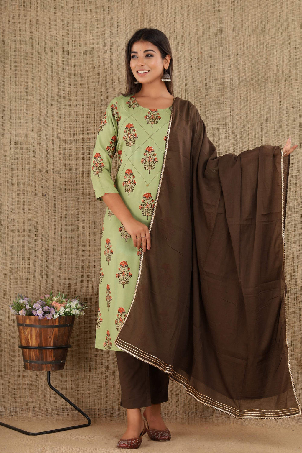 Kaajh Women's Green Brown Floral Print Suit Set