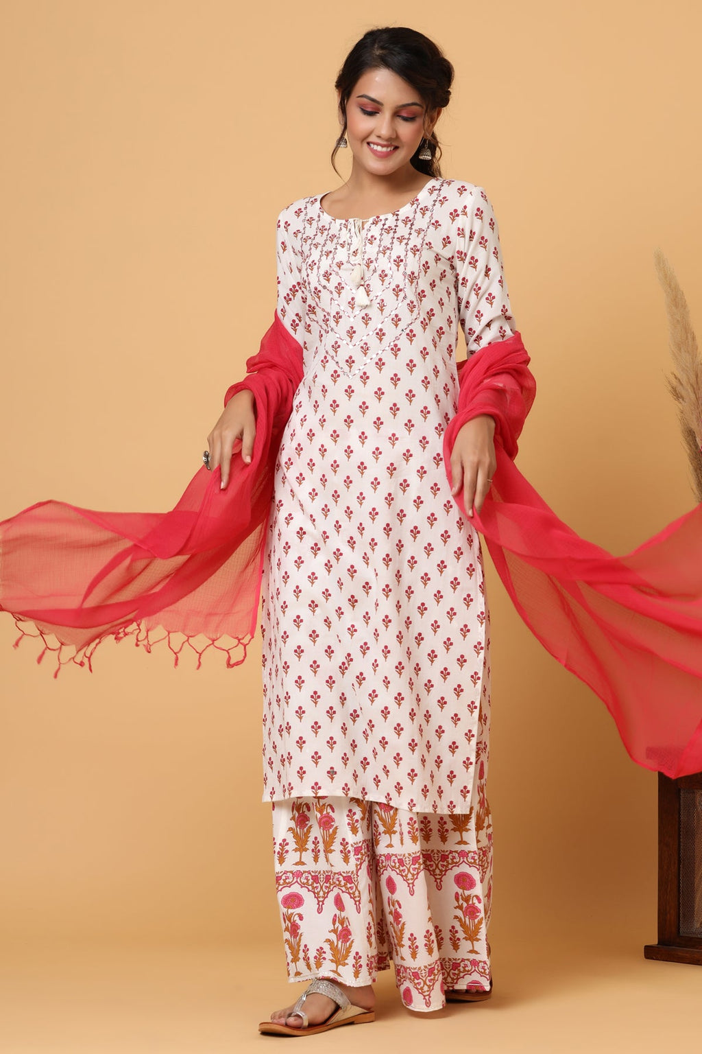 Kaajh Women's White Red Floral Print Suit Set