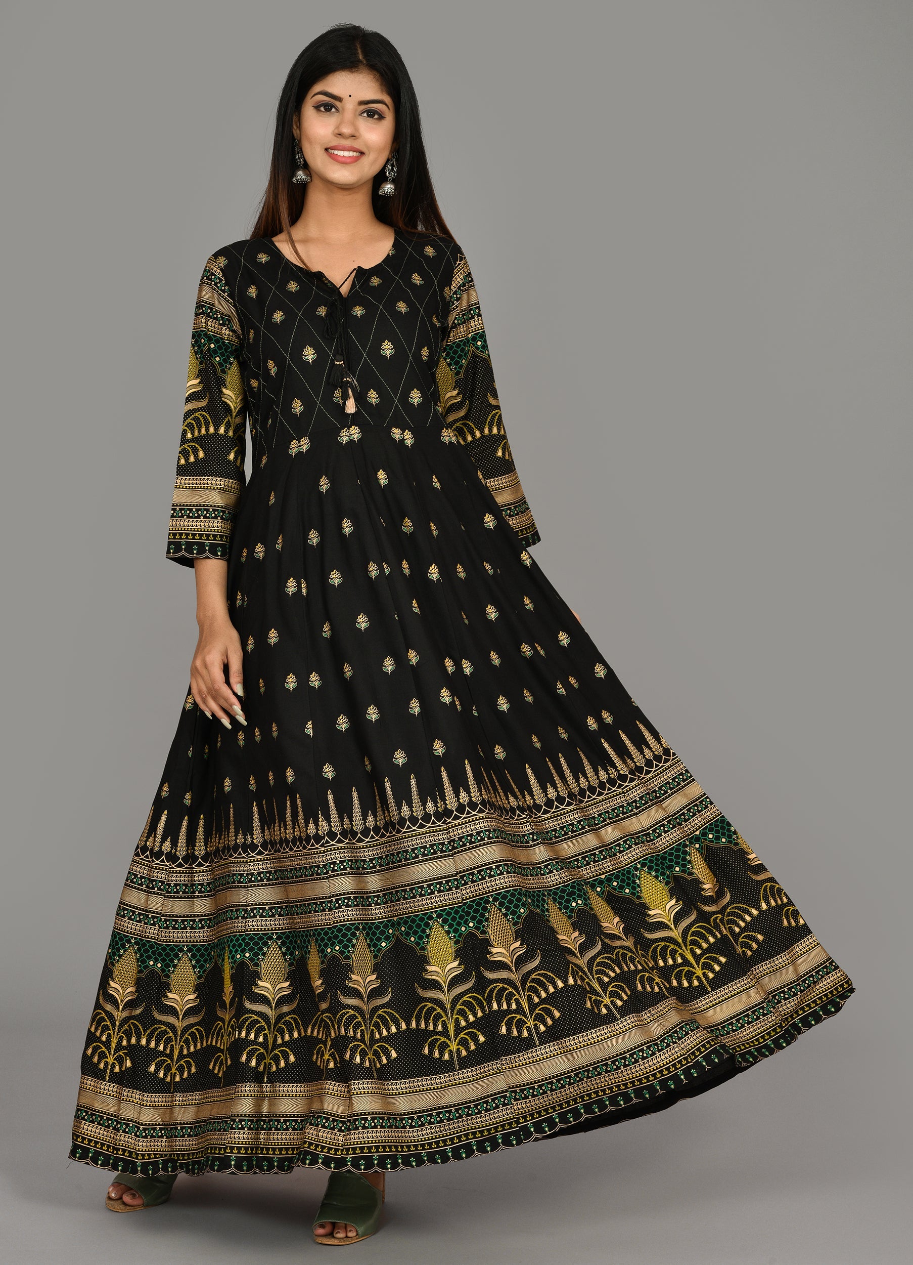 Kaajh Women's Black Green Gold Printed Ethnic Kurta