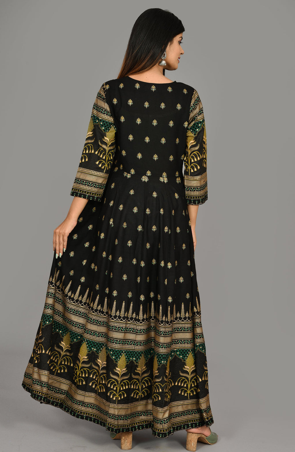 Kaajh Women's Black Green Gold Printed Ethnic Kurta