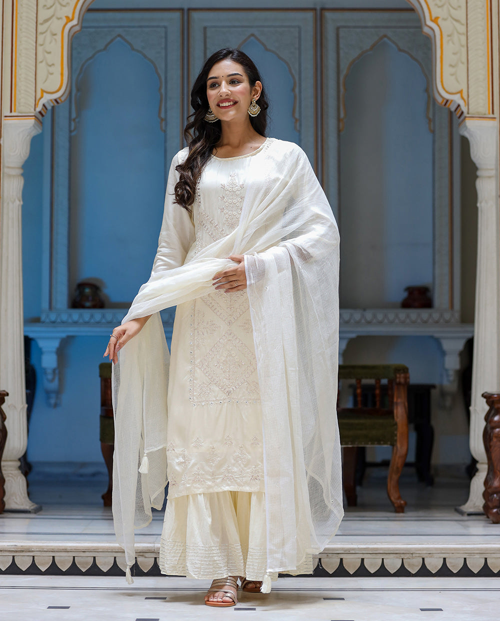 Kaajh Women's Off White EmbroideOff White Silk Kurta Sharara Set With Kota Doria Dupatta