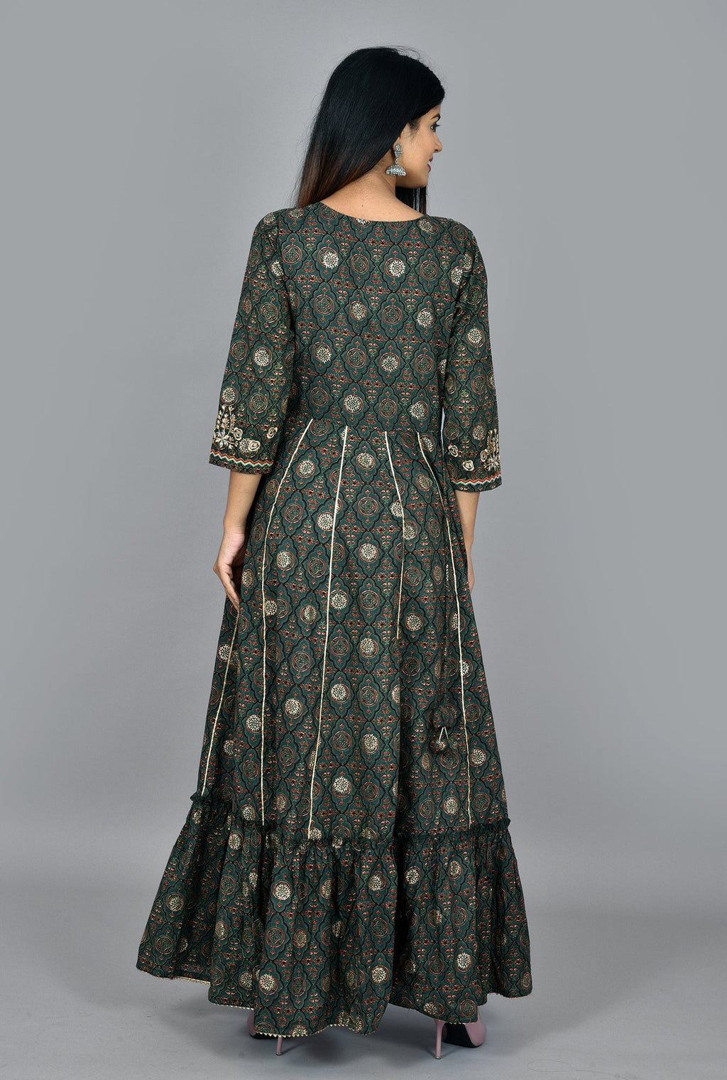 Kaajh Women's Green Zari Embroidery Anarkali Kurta