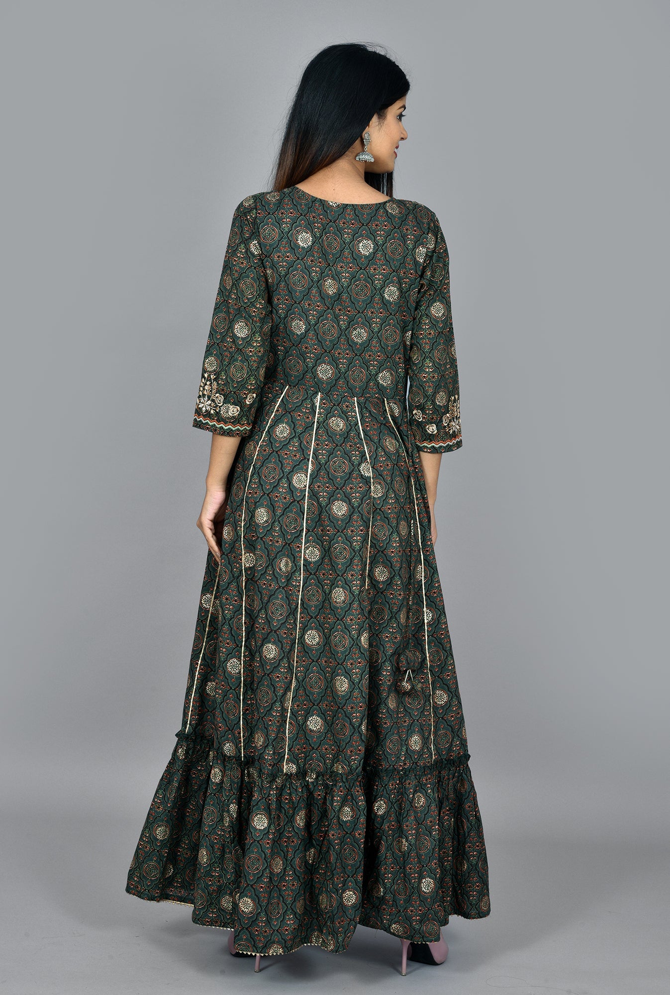 Kaajh Women's Green Zari Embroidery Anarkali Kurta