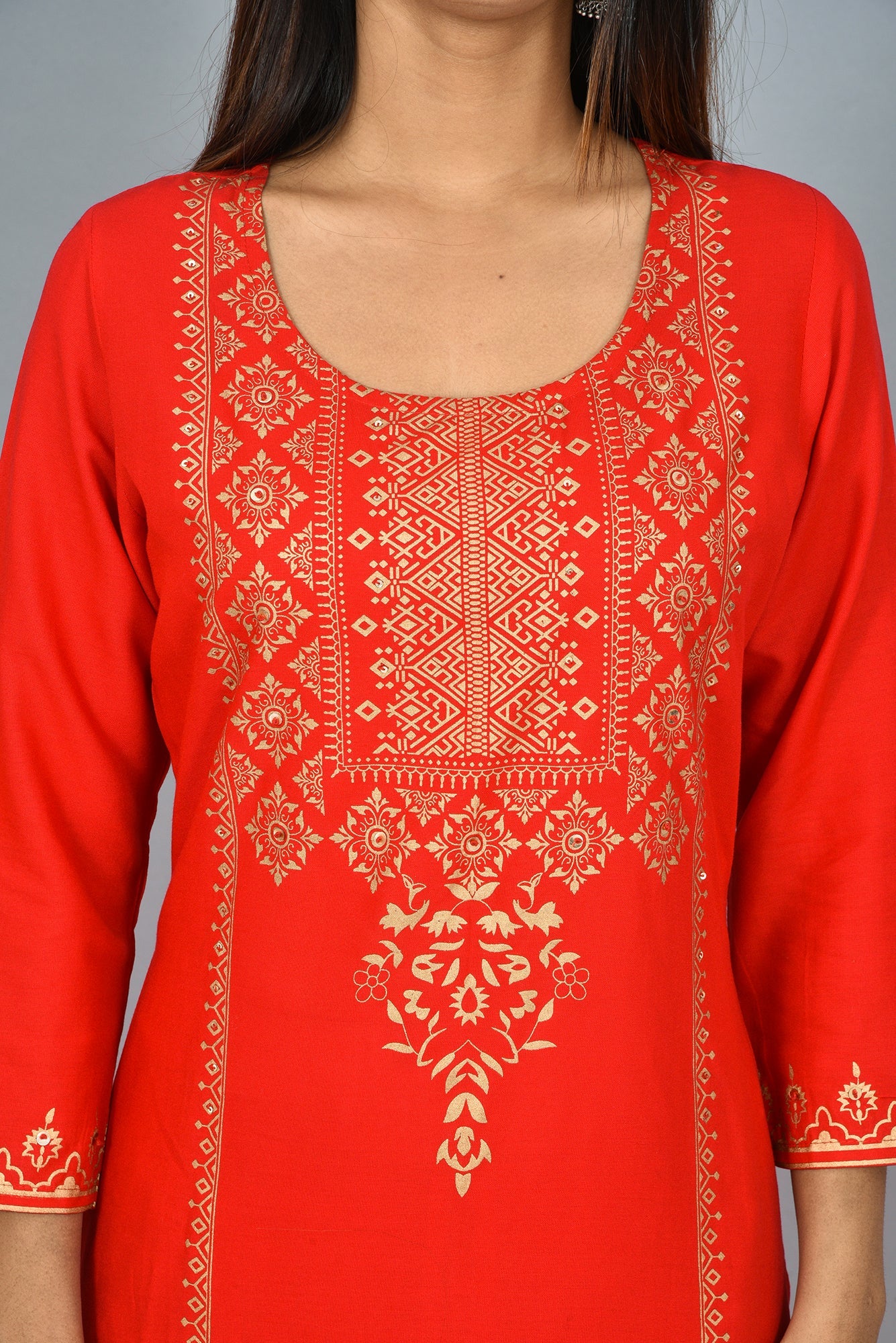 Kaajh Women's Red Gold Printed Kurta Pant Set