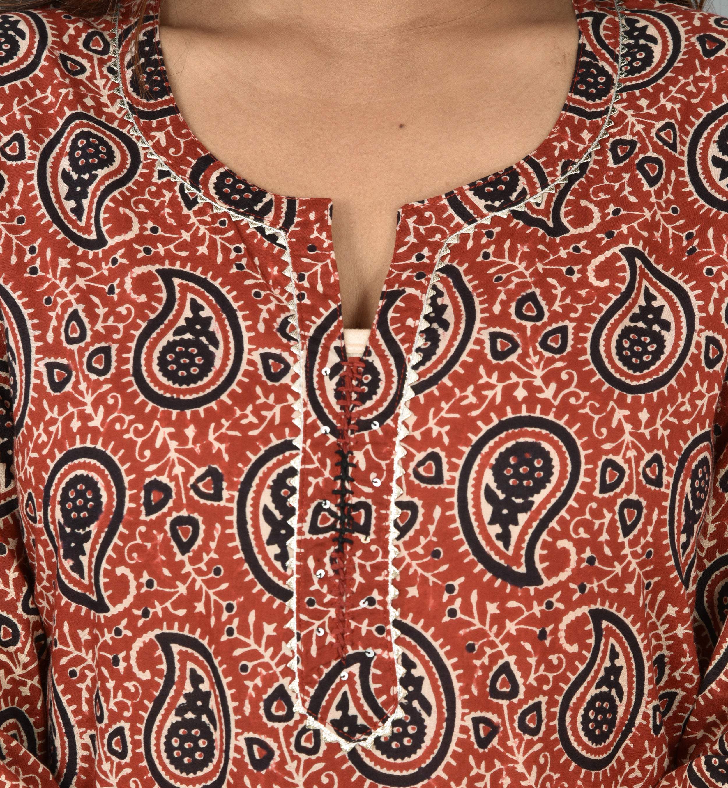 Kaajh Women's Red Paisley Print Cotton Suit Set