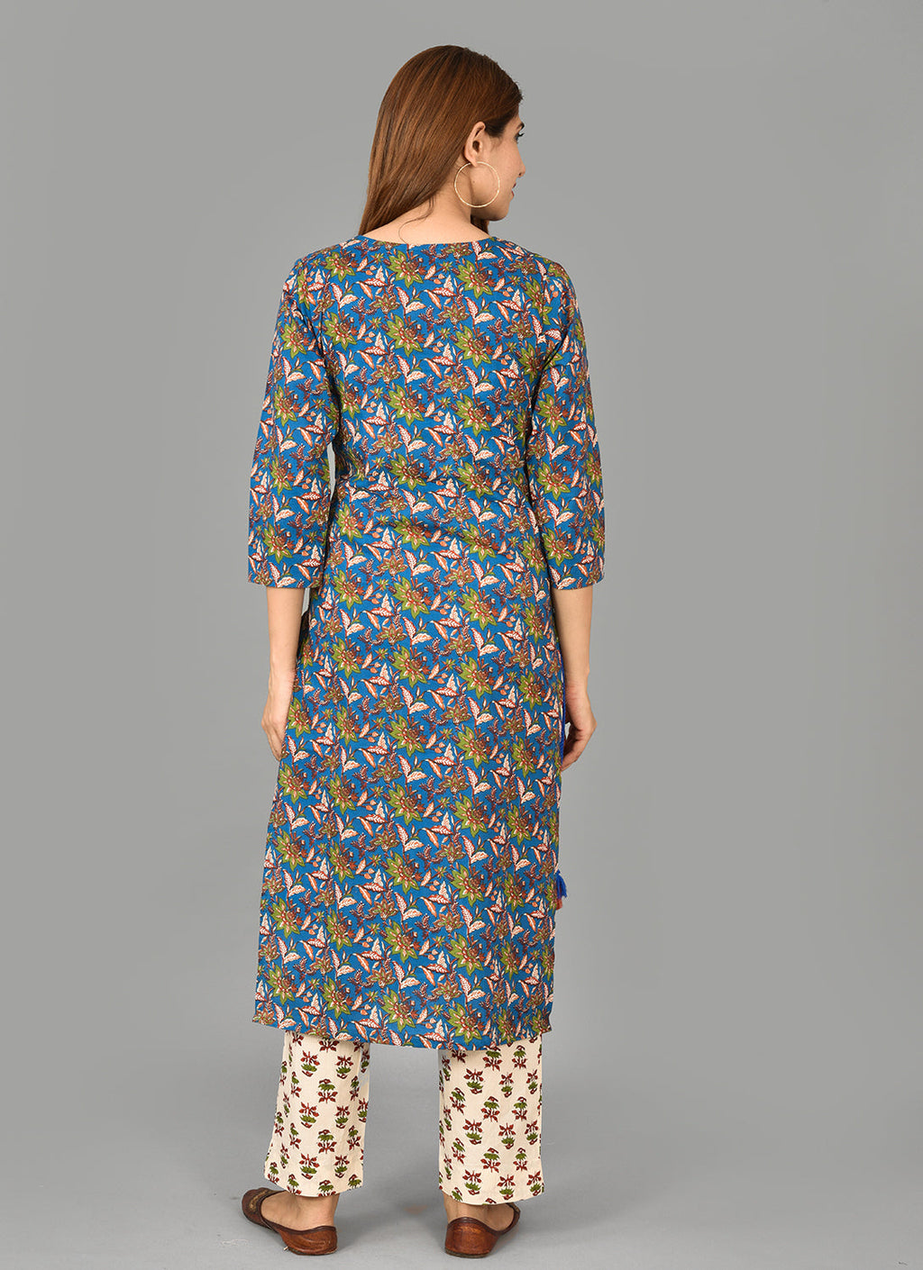Kaajh Blue Floral Print Cotton Suit Set For Women