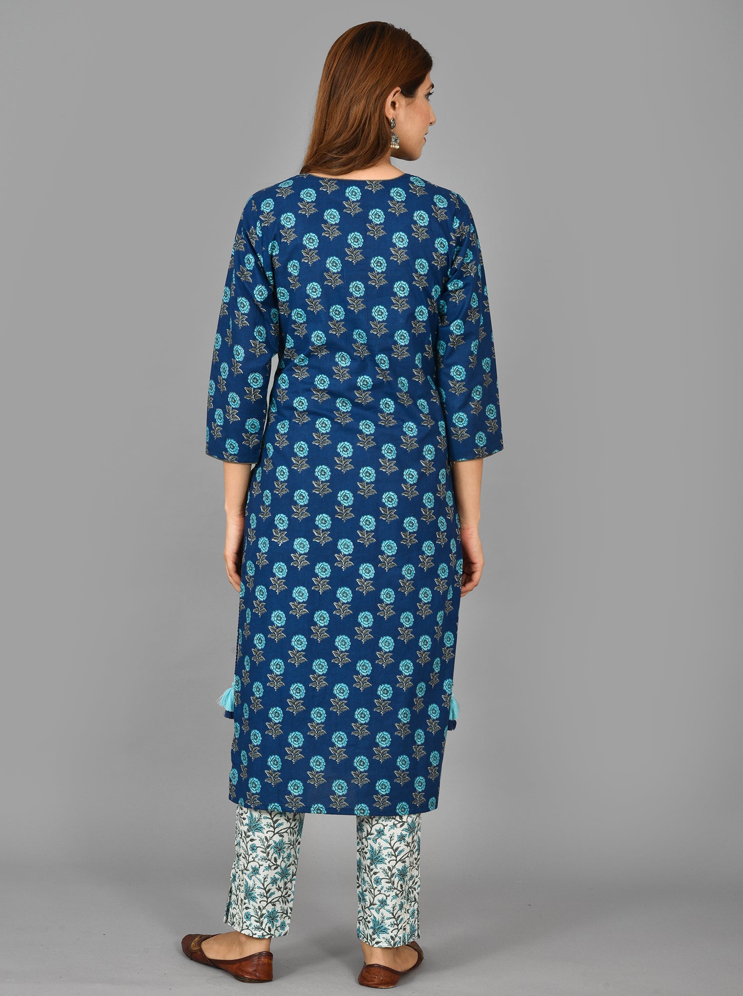 Kaajh Women's Blue Floral Print Cotton Suit Set