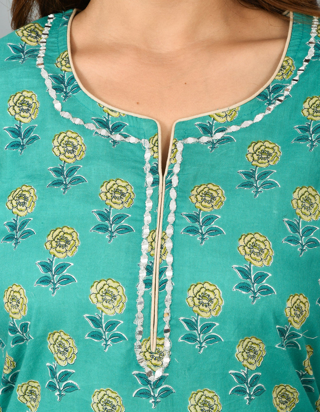 Kaajh Women's Green Floral Print Cotton Suit Set