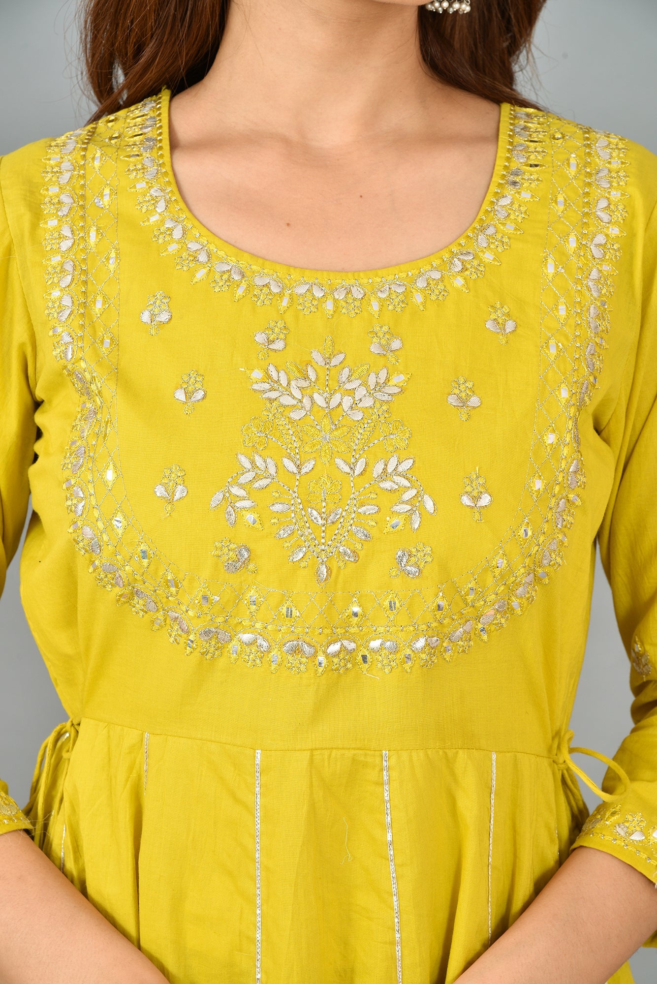 Kaajh Women's Yellow Zari Embroidery Anarkali Kurta
