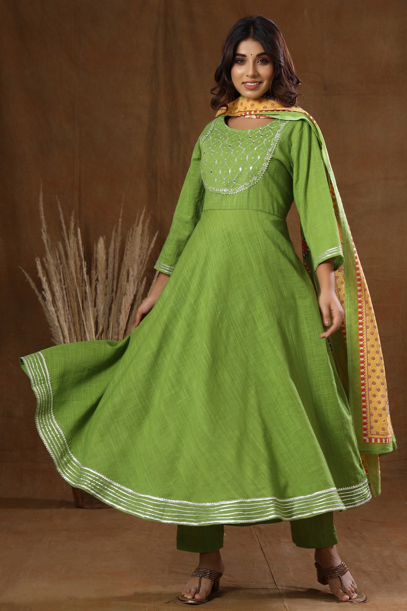 Kaajh Women's Green Mirror Embroidery Anarkali Suit Set