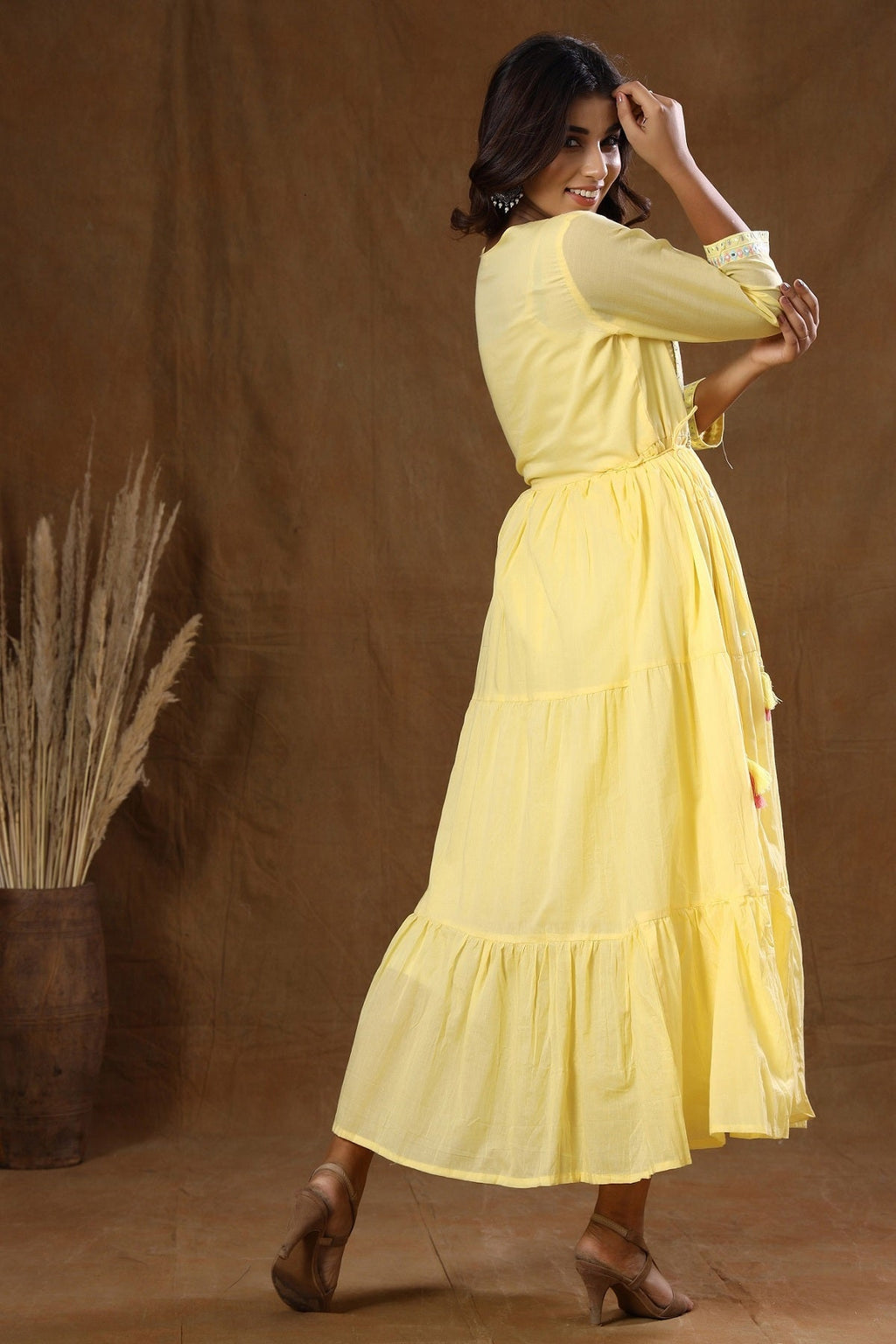 Kaajh Women's Yellow Mirror Embellishment Anarkali Kurta