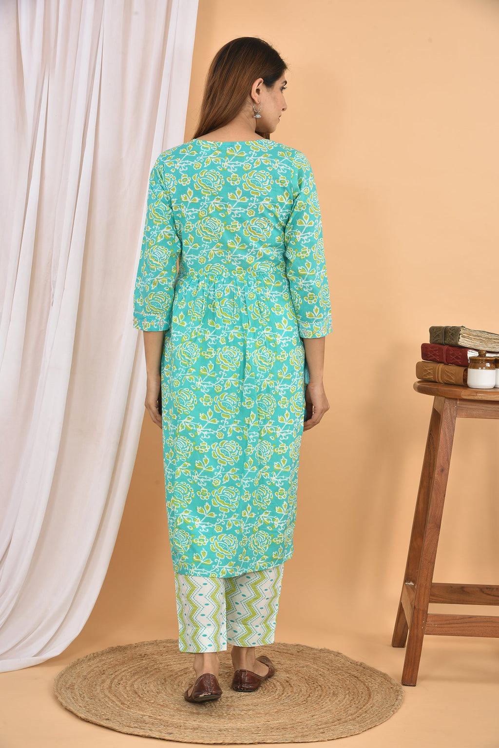 Kaajh Women's Sea Green Floral Printed Kurta Pant Set