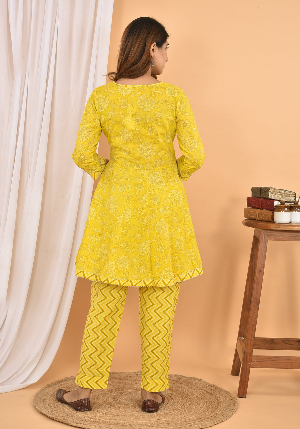 Kaajh Women's Yellow Floral Printed Mini Kurta Pant Set