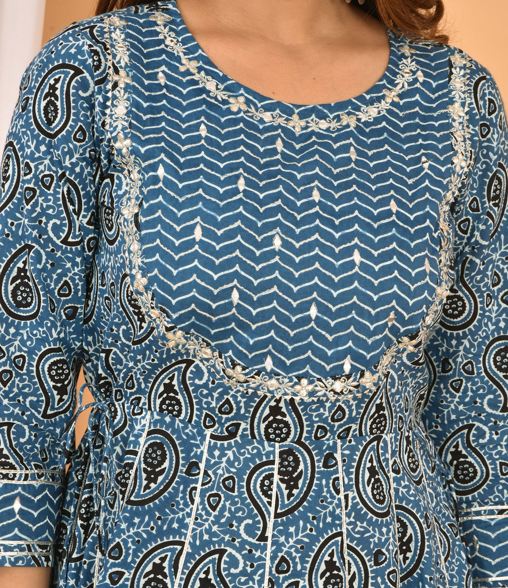 Kaajh Women's Blue Embellished Anarkali Suit Set