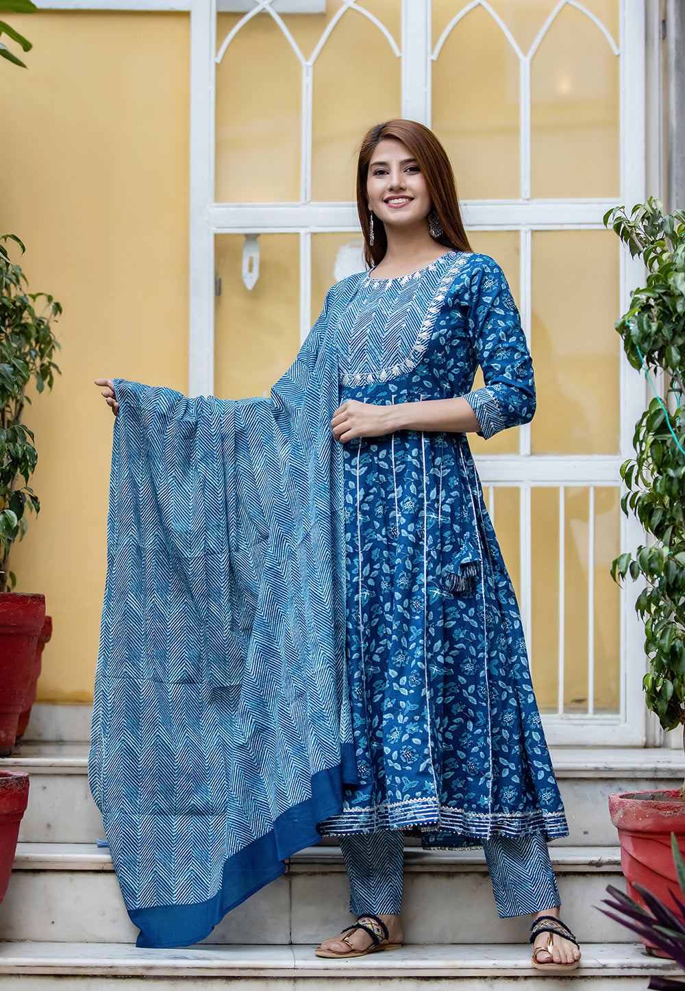 Kaajh Women's Blue Mirror Embellished Anarkali Suit Set