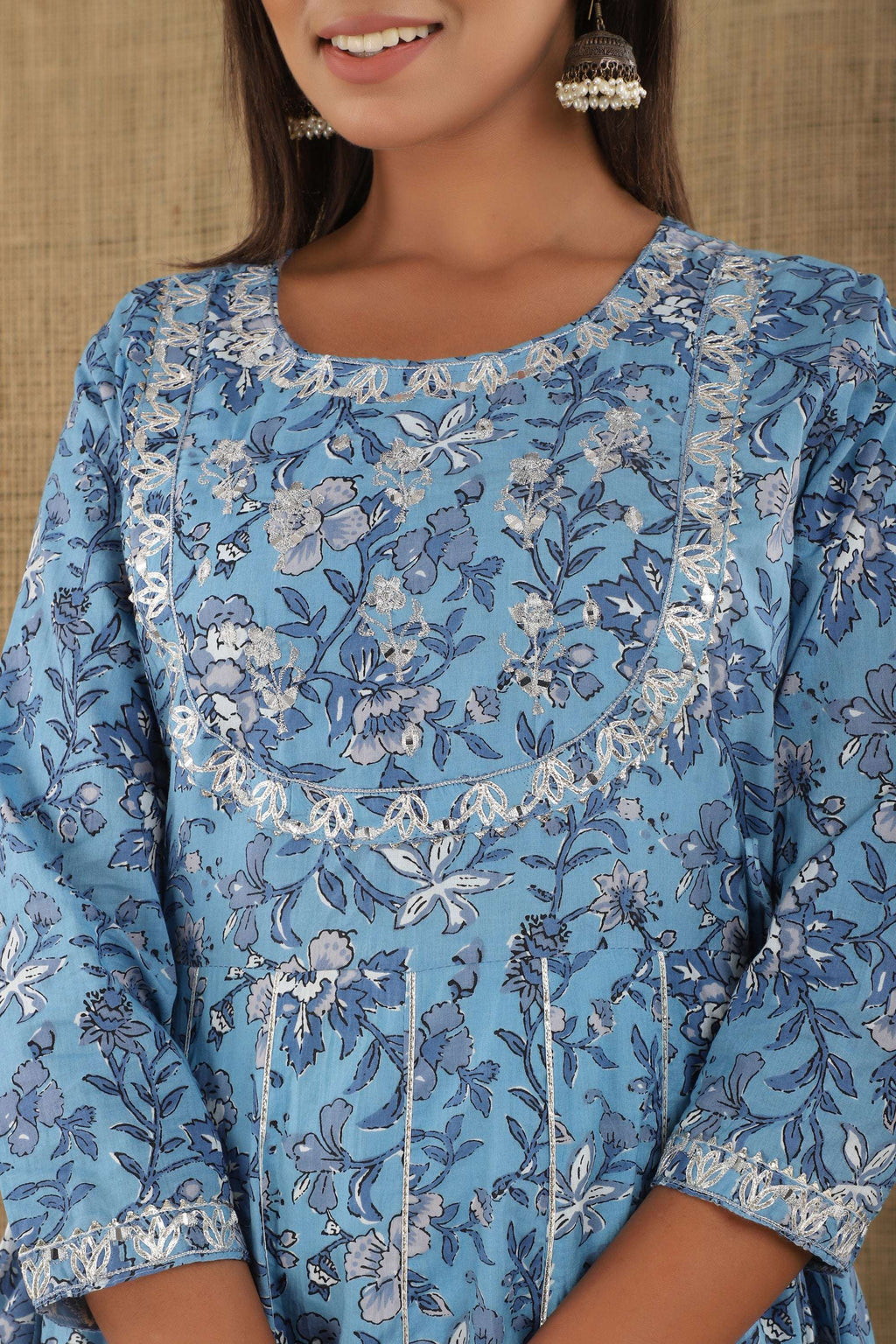Kaajh Women's Blue Floral Print Embroidery Anarkali Kurta