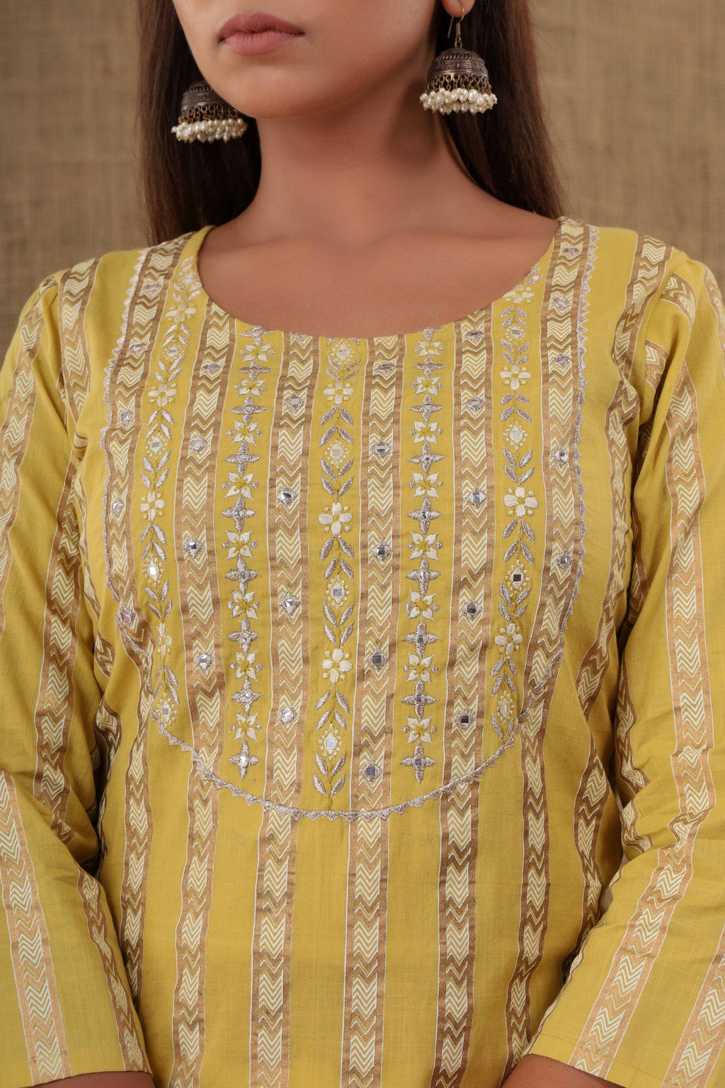 Kaajh Women's Yellow Mirror Embroidery Kurta Pant Set