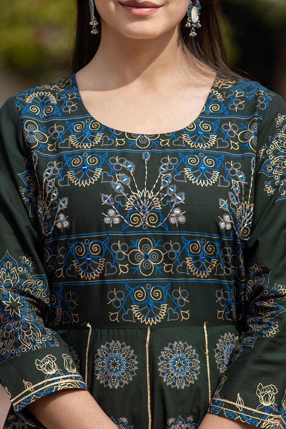 Kaajh Women's Green Gold Printed Ethnic Gown