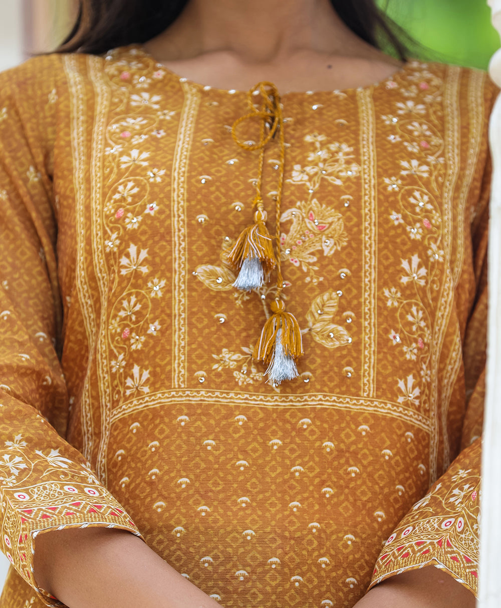 Kaajh Women's Mustard Festive Chanderi Print Kurta Set With Trouser And Dupatta