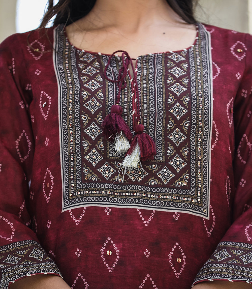 Kaajh Women's Maroon Festive Chanderi Kurta Set With Pant And Dupatta