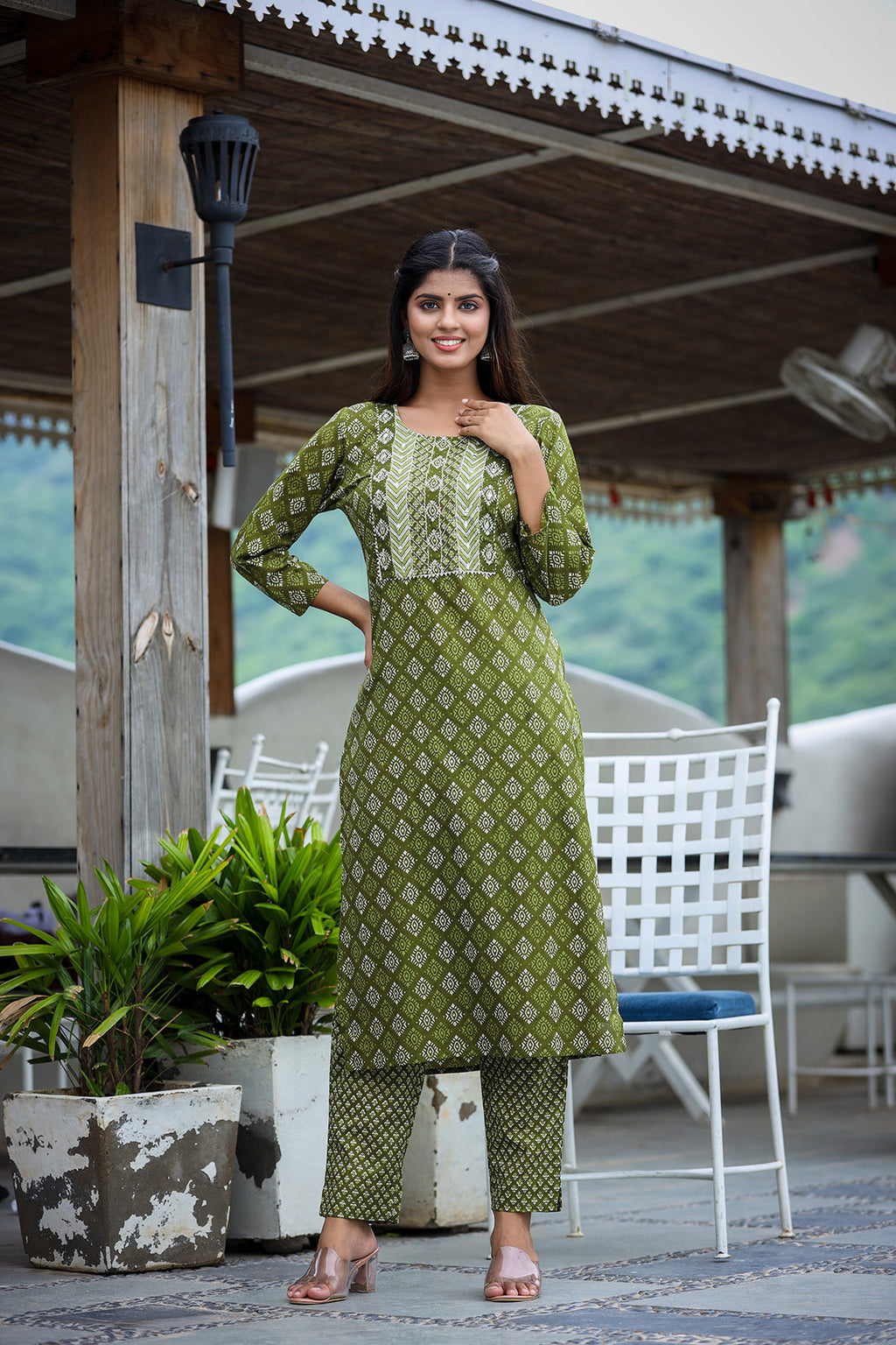 Kaajh Women's Green Printed Kurta Pant Set