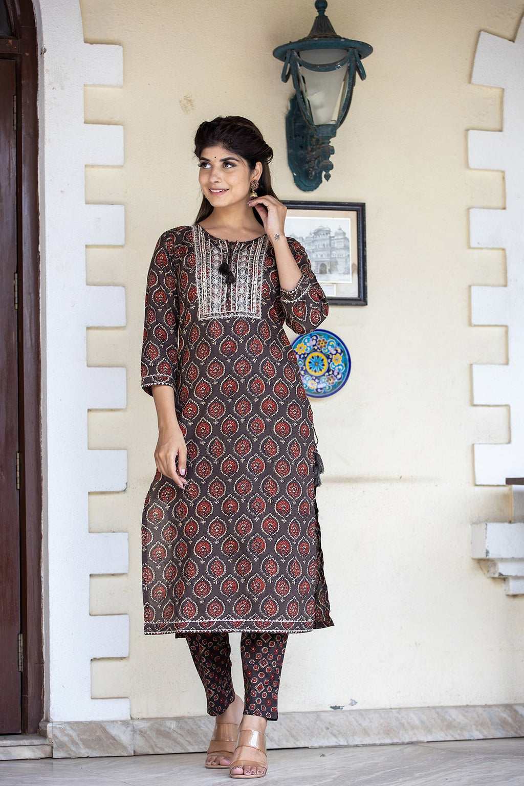 Kaajh Women's Brown Ajrak Print Cotton Kurta Pant Set