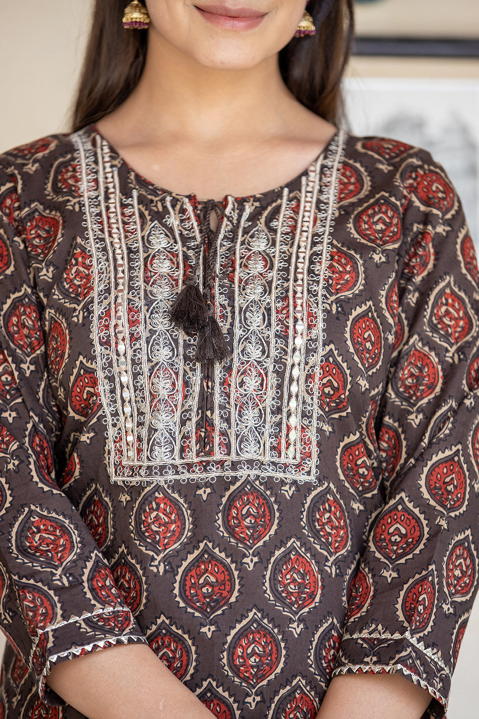 Kaajh Women's Brown Ajrak Print Cotton Kurta Pant Set