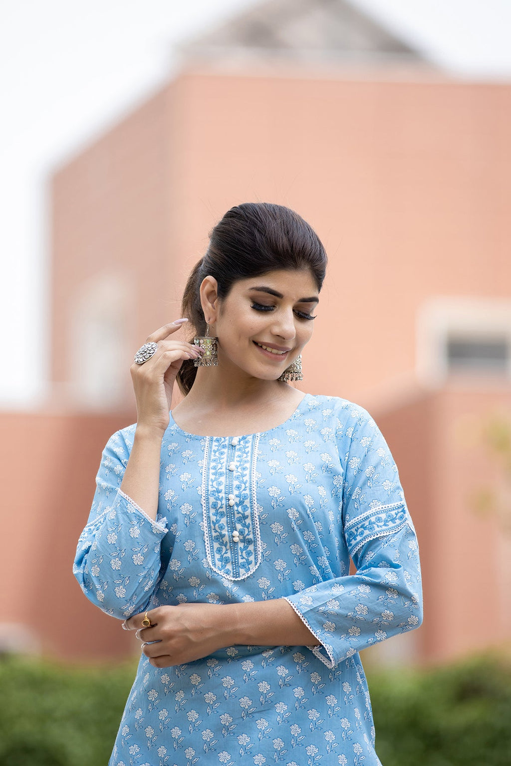 Kaajh Women's Sky Blue Floral Print Cotton Casual Kurta