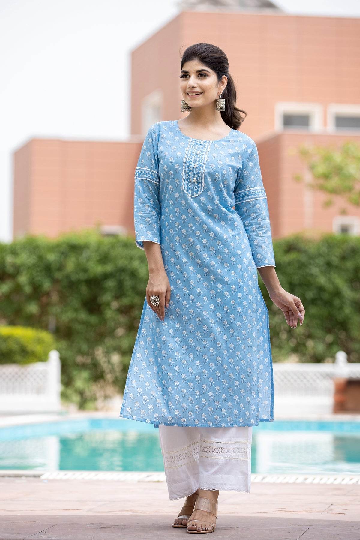 Kaajh Women's Sky Blue Floral Print Cotton Casual Kurta