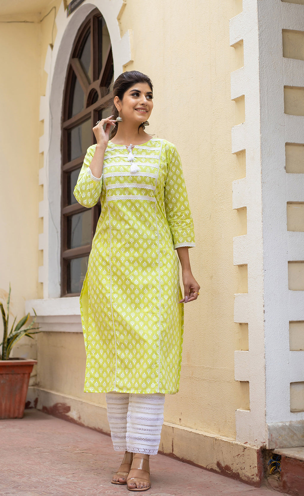 Kaajh Women's Green Pastel Printed Cotton Casual Kurta