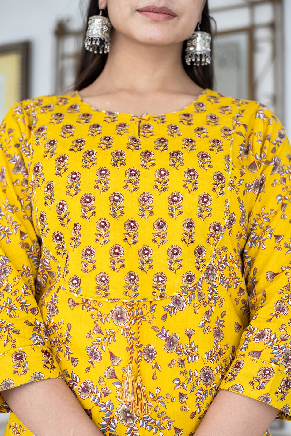 Kaajh Women's Yellow Floral Print Kurta Pant Set