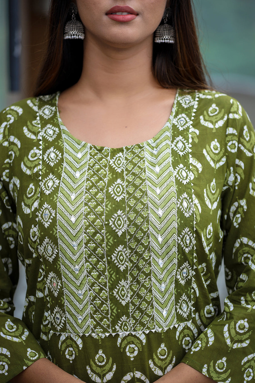 Kaajh Women's Green Floral Printed Kurta Pant Set